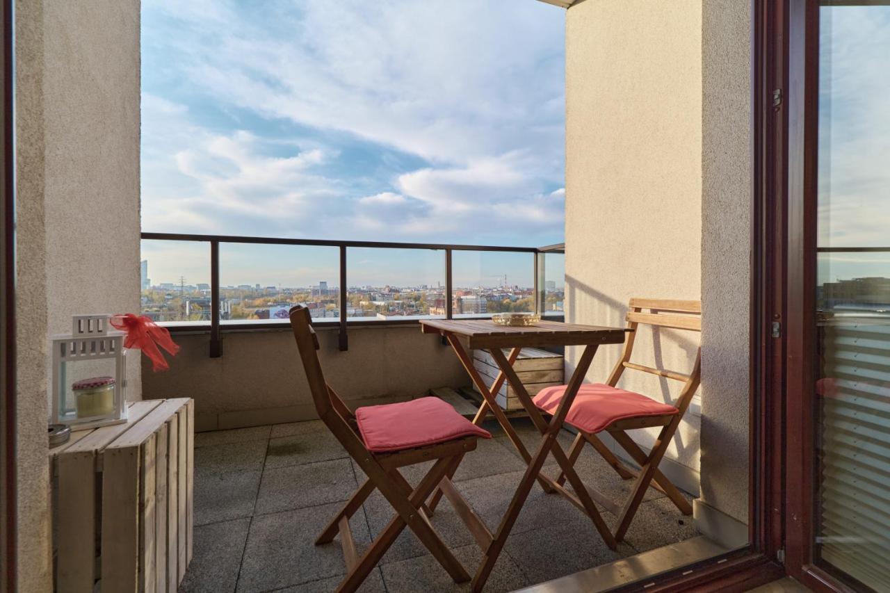 Apartment Wroclaw Krakowska With Balcony And Free Garage By Noclegi Renters Luaran gambar